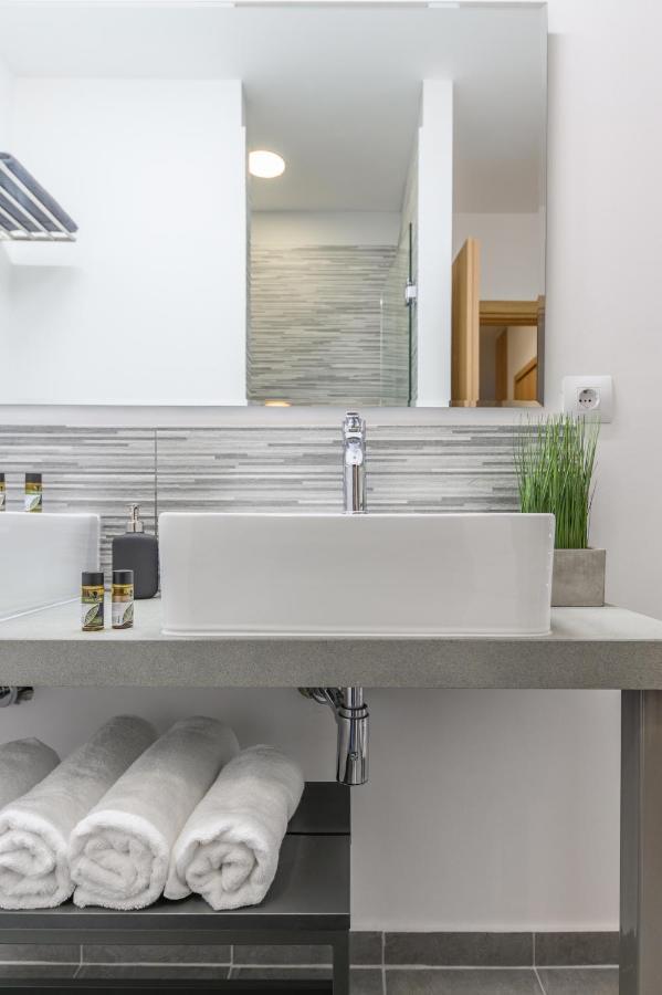 Magnolia City Suite Патра Екстериор снимка