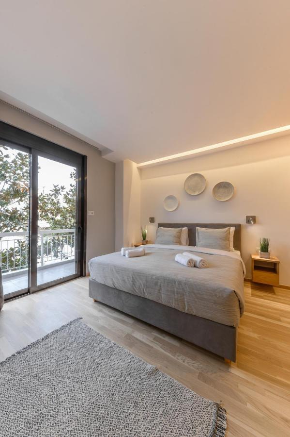 Magnolia City Suite Патра Екстериор снимка